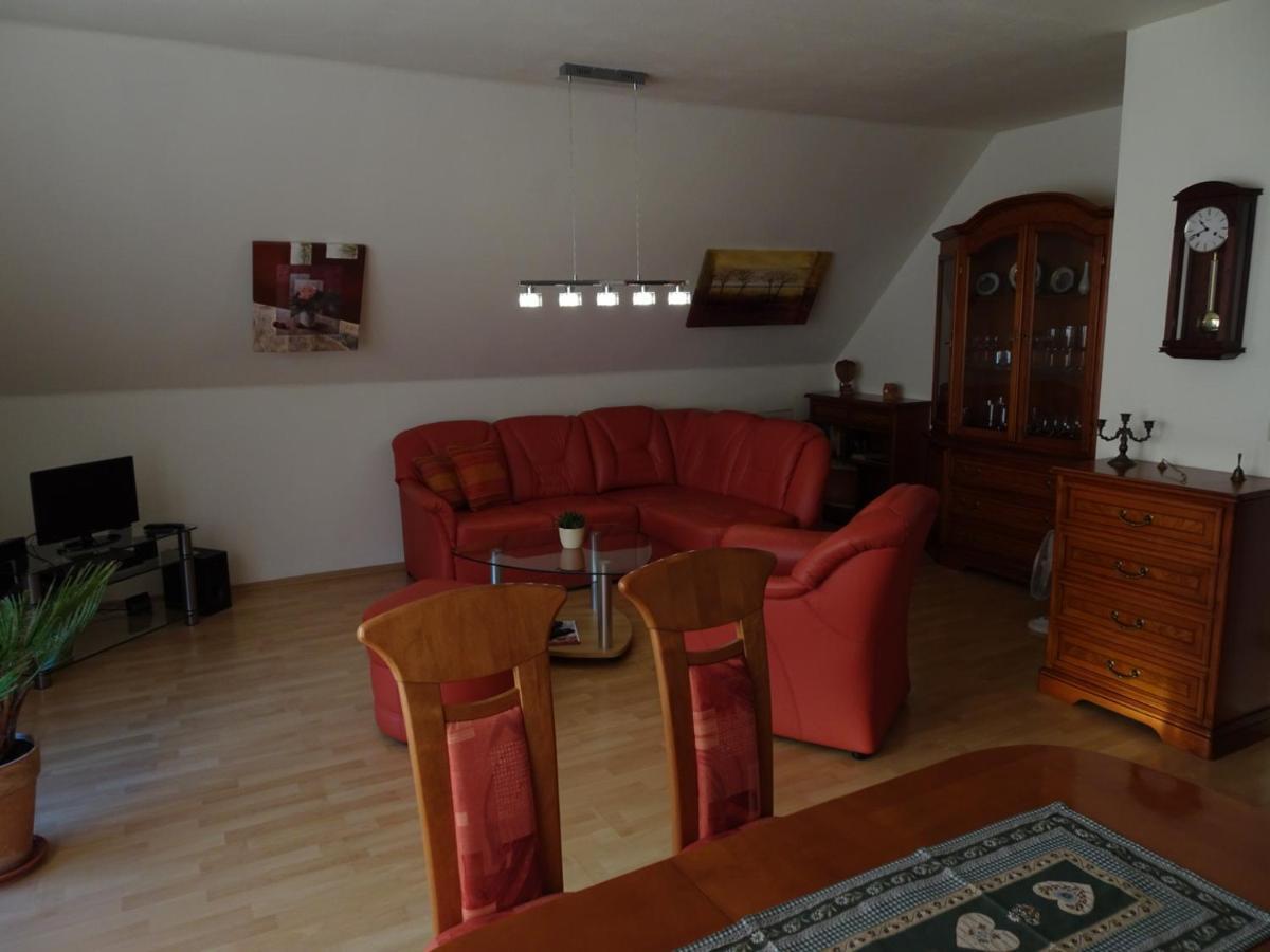 Helle Moderne 52 Qm Wohnung Mit Balkon Кемниц Екстериор снимка